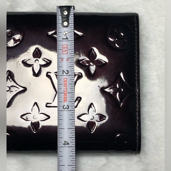Louis Vuitton Authentic Dark Burgundy Amarante Monogram Vernis Sarah Wallet - Picture 13 of 15